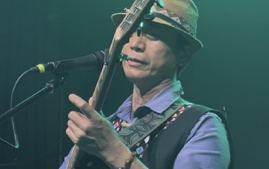 山有多高吉他谱_封面