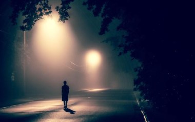 一个人的夜吉他谱_封面