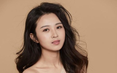 妈妈也是女孩吉他谱_封面