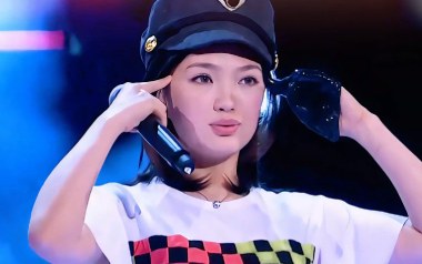爱要坦荡荡吉他谱