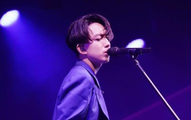 飞吉他谱_封面