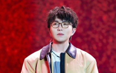 无名的人吉他谱_封面