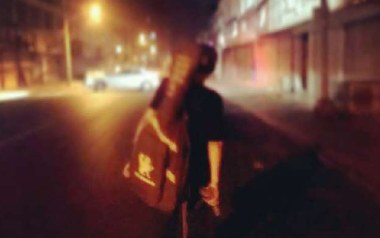 姑娘怎舍得让你悲伤吉他谱_封面
