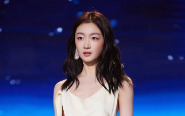 不完美女孩吉他谱_封面