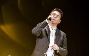 梅花三弄指弹吉他谱_封面