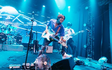 带我去找夜生活吉他谱_封面