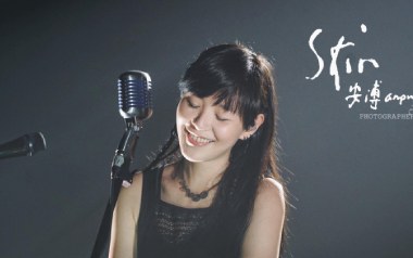 红眼睛吉他谱_封面