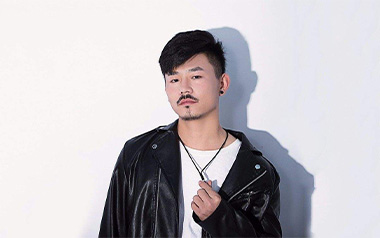 多年以后吉他谱_封面