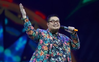 扎巴依的春天吉他谱_封面
