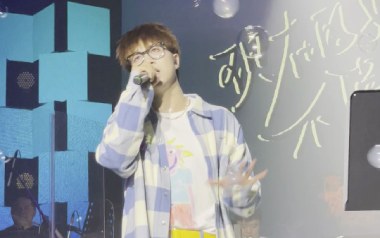 吉他初恋吉他谱_封面