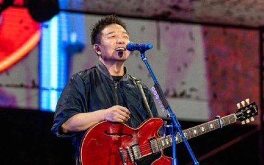 灵岩吉他谱_封面