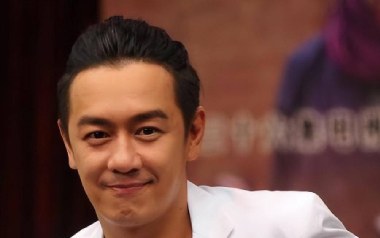 爱海滔滔吉他谱_封面