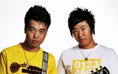 冬天里的白玫瑰吉他谱_封面