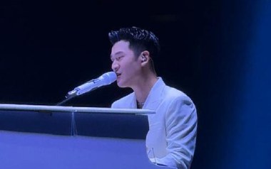 一样美丽吉他谱_封面