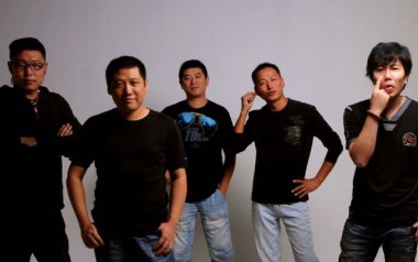 我开始摇滚了吉他谱_封面