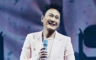 忘情忘爱吉他谱_封面