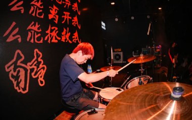 秋日苦难吉他谱