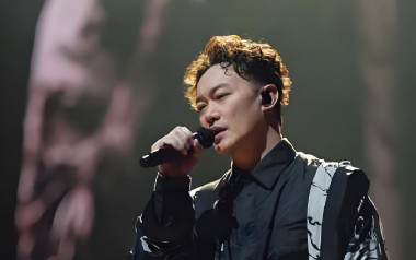 在这个世界相遇吉他谱_封面